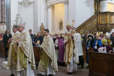 Aussendung der Sternsinger im Hohen Dom zu Fulda (Foto: Karl-Franz Thiede)